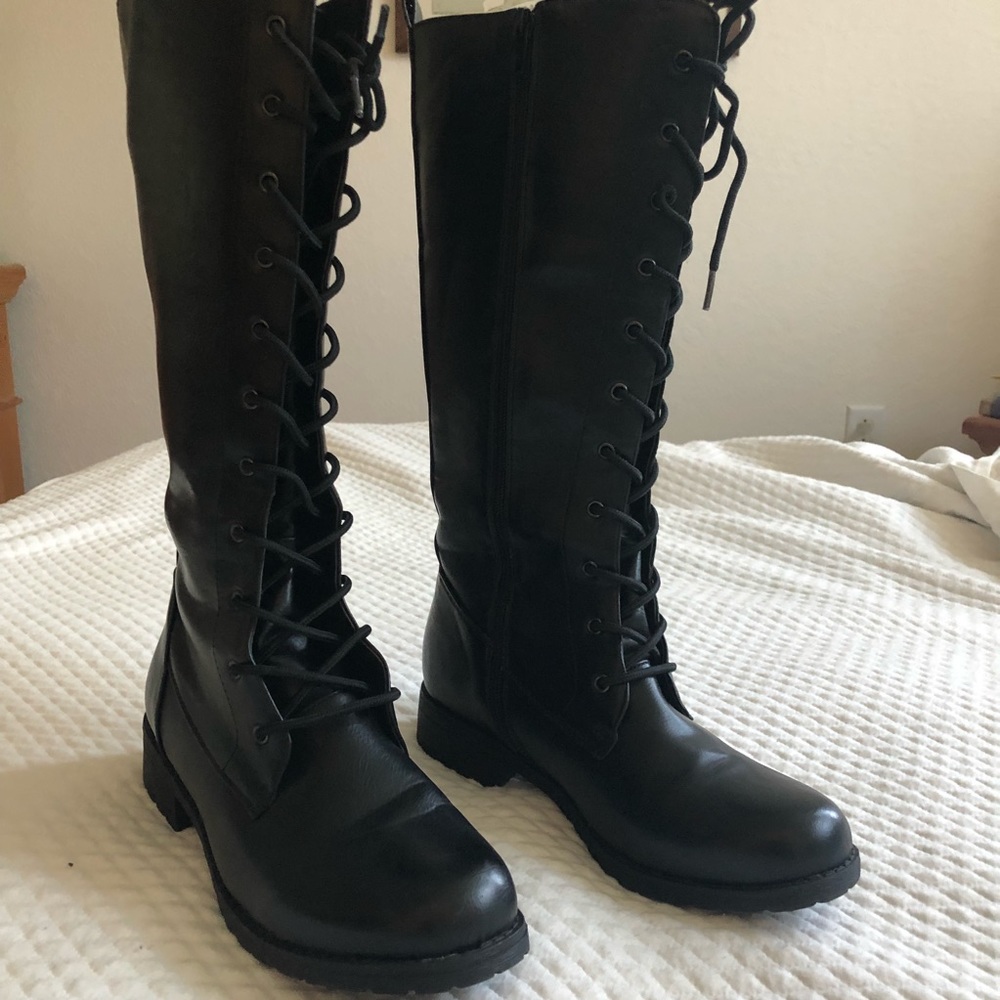 Back lace up combat boots